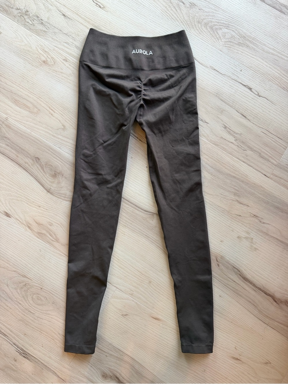 AURÓLA Ribbed High-Waist Leggings in Brown - 0099